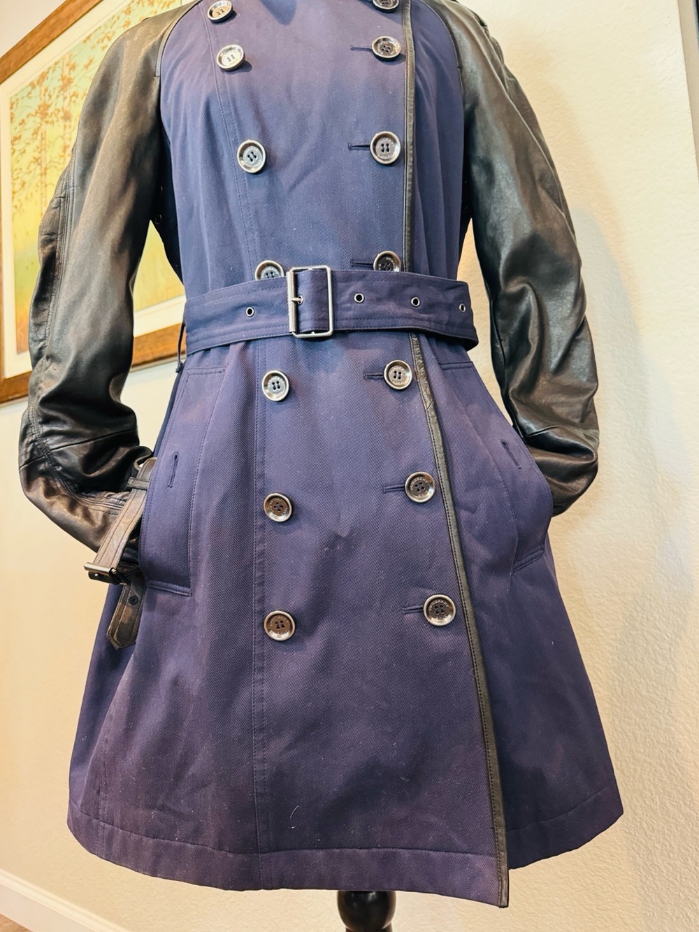 Authentic Burberry Navy Trench Coat with Black Leather Sleeves - Picture 4 of 16